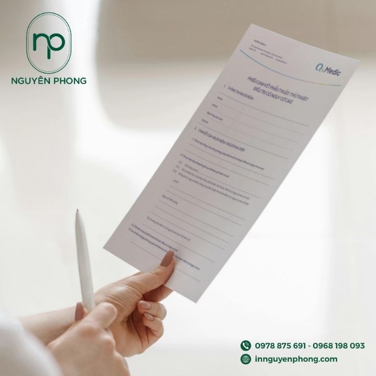 Logo y tế in trên phiếu khám